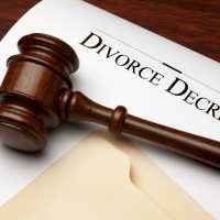 A Divorce Lawyer in Cedar Rapids, IA Can Help Even Longtime Couples Part in Amicable Ways