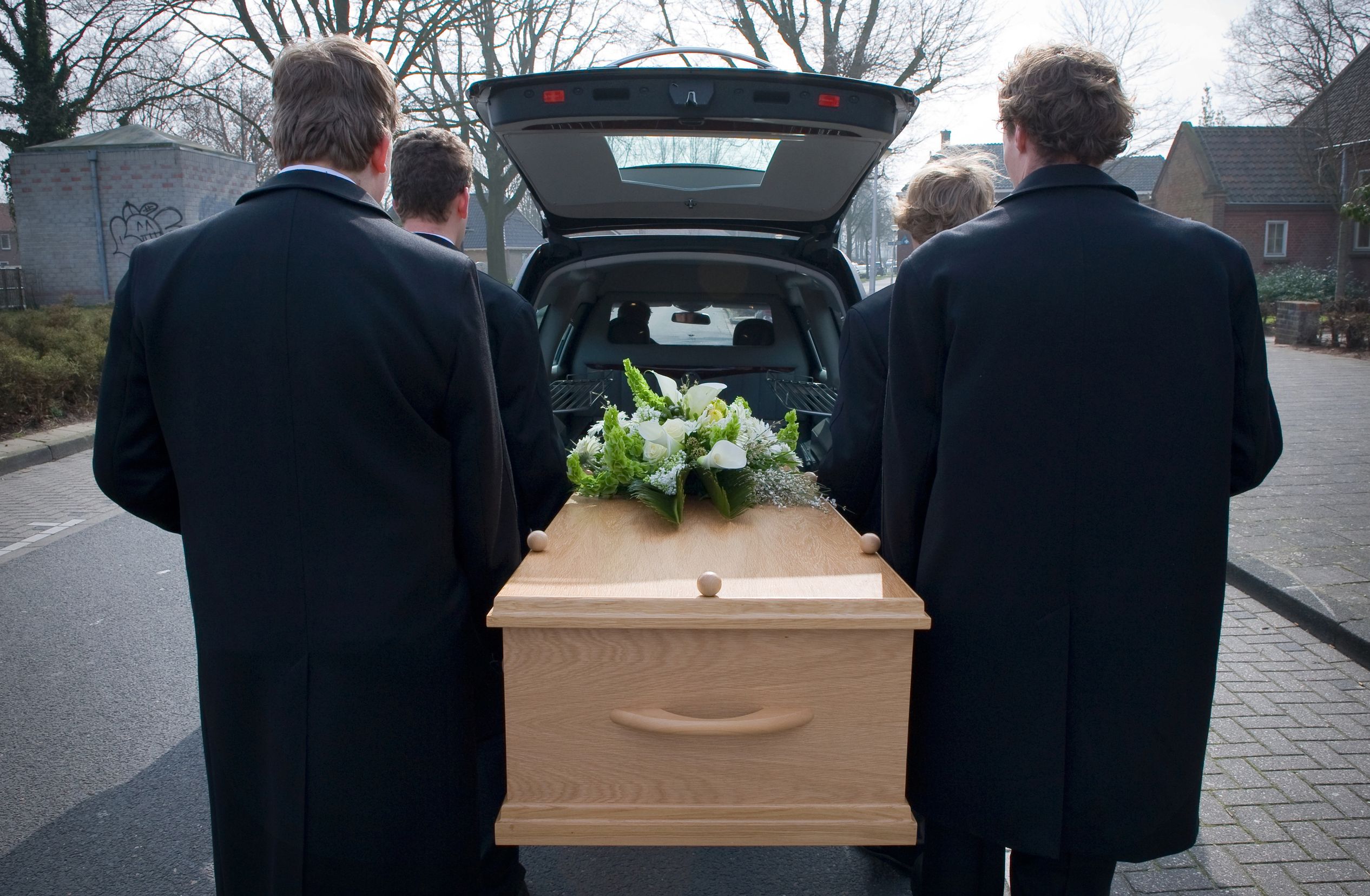 A Few Ways a Funeral Service Near Deltona Florida Can Help