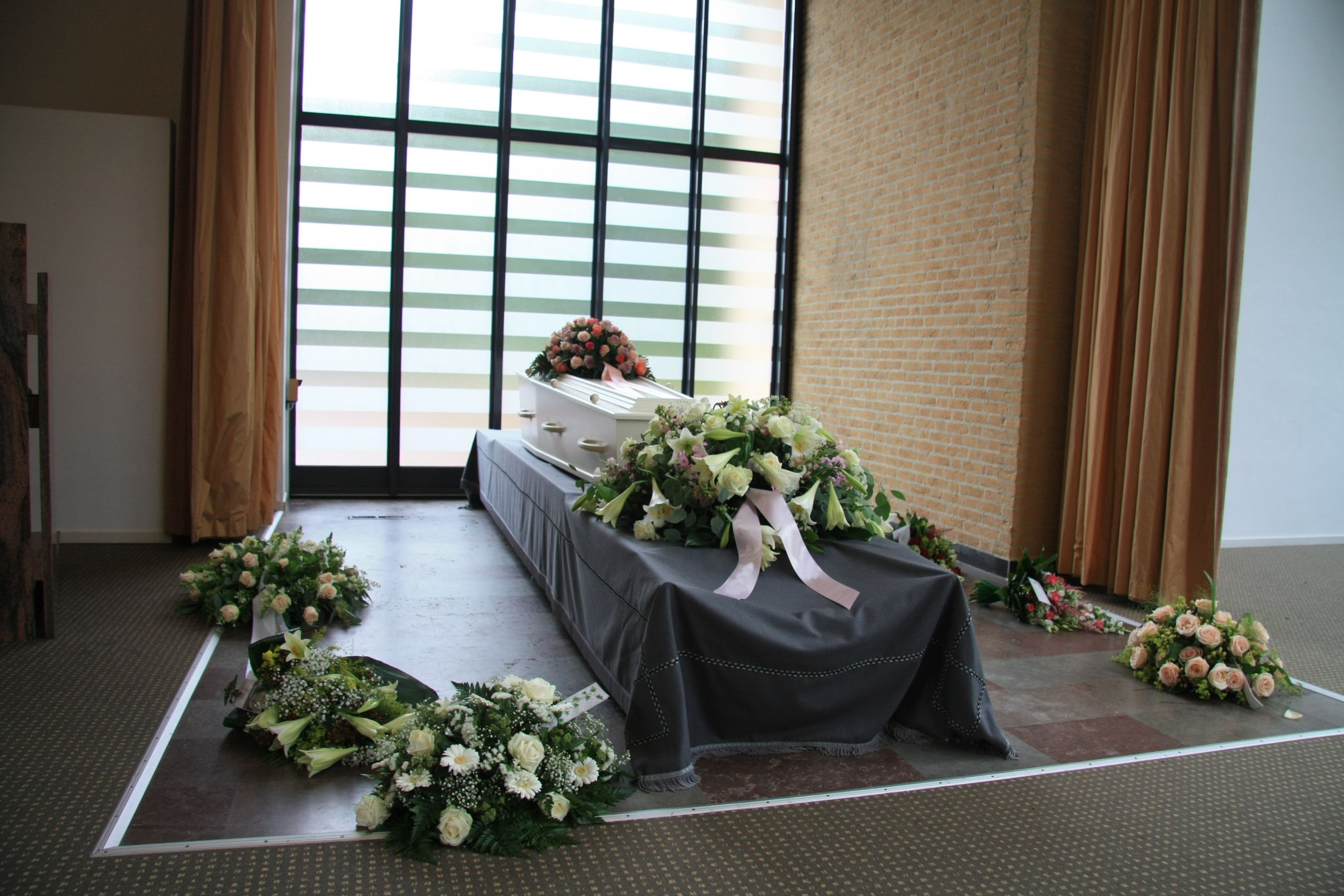 Options When Planning a Funeral Home Service in Deltona FL