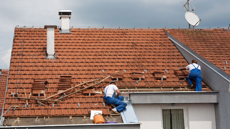 Three Types of Metal Roofs Available From a Roofing Company in Nassau County NY