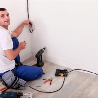 6 Ways to Find Electricians for Repairs