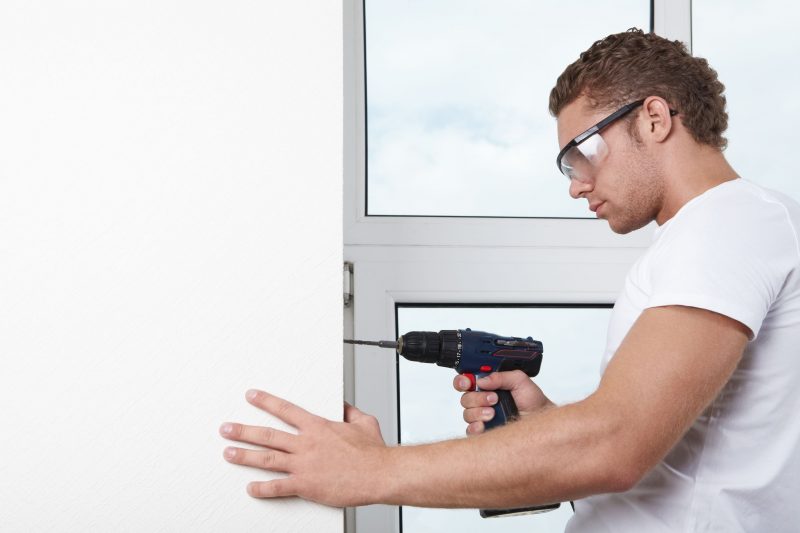 Tips on Hiring the Right Interior Door Repair in Des Moines IA Service